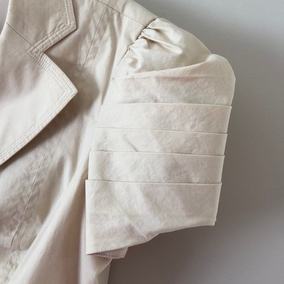 Bebe Professional puffed shortsleeved blazer - Picture 7 of 7